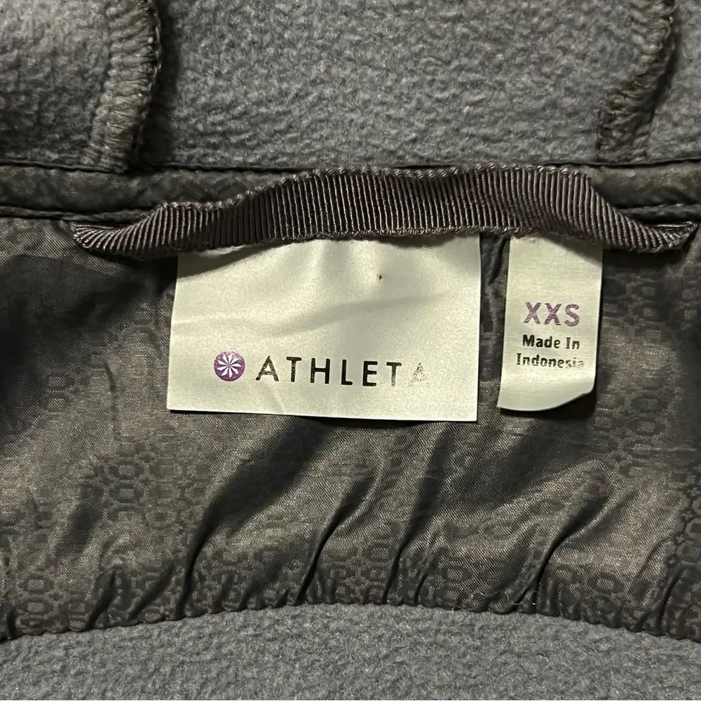 Athleta Inlet Grey Quilted Down Jacket XXS Gorpcore Hiking Activewear Outdoor